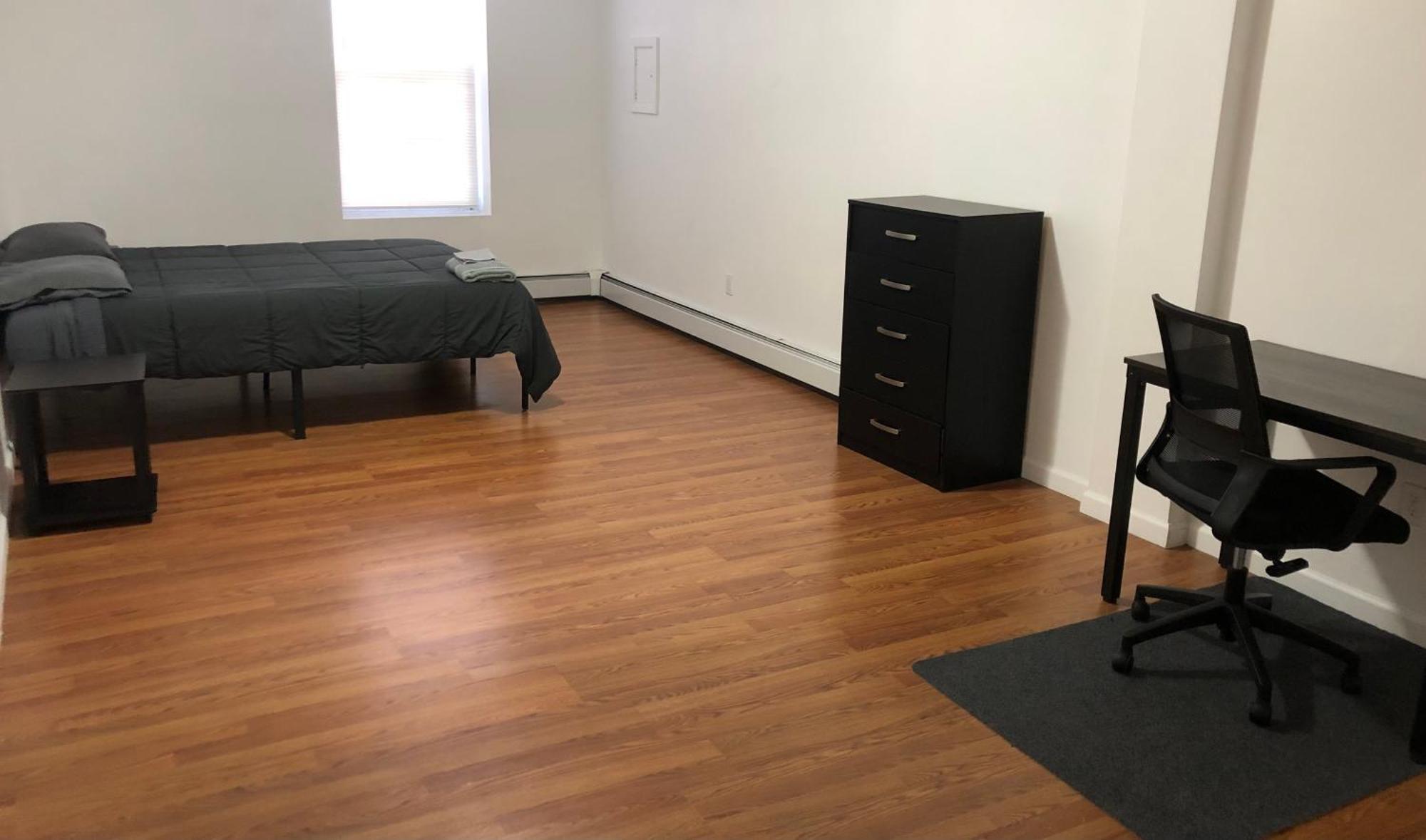 Large And Private Apartment Can Sleep Up To 8 People Comfortably With Direct Nyc Manhattan Train Only 5 Minute Walk Away Elizabeth Exterior foto